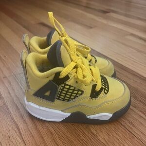 Jordan 4s toddler tennis shoes sz 5c